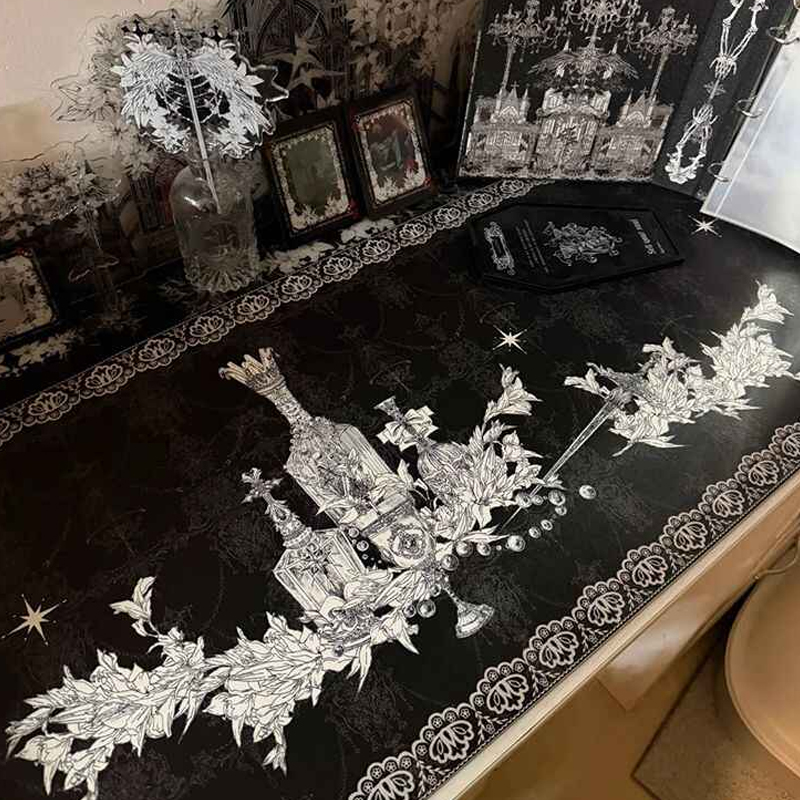 Desk Setup Cozy - แผ่นรองเมาส์ลายอาคารโกธิค Divine Realm ขนาดใหญ่พิเศษ สีดำเข้ม แผ่นรองคีย์บอร์ดสำหรับเกม